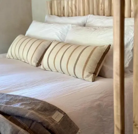 デラックスルーム, The Crissolo Lodge