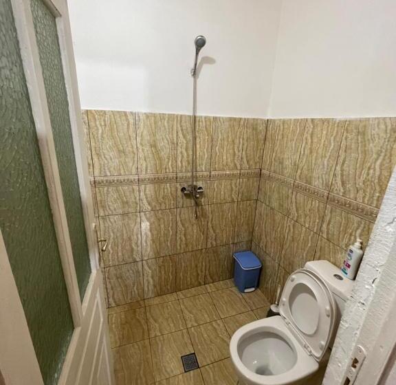 Апартаменты 1 Спальня, Perla Restorant Divjakë