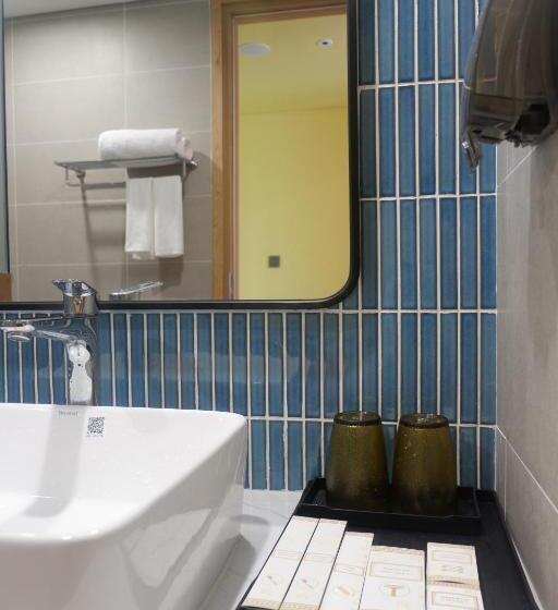 استودیوی استاندارد با چشم‌انداز دریا, Saturday Home   7th Floor Of Hải Tiến