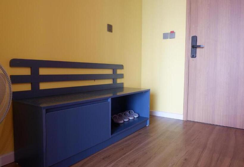 استودیوی استاندارد با چشم‌انداز دریا, Saturday Home   7th Floor Of Hải Tiến