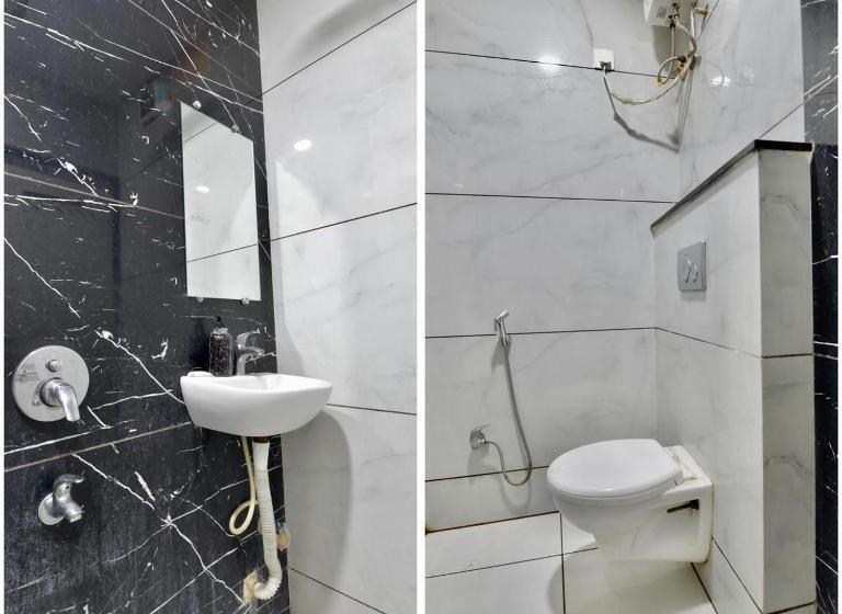 חדר משפחתי, A2 Hotel And Restro