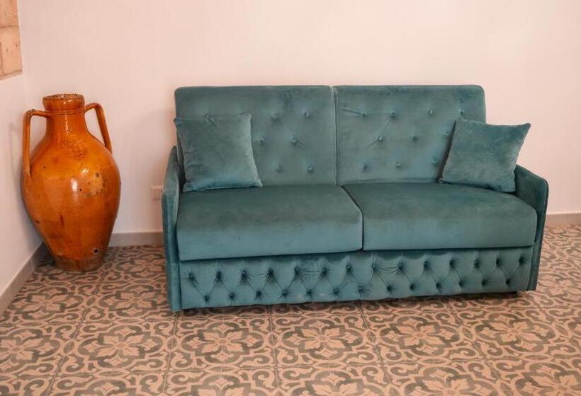 标准工作室, B&b San Carlo