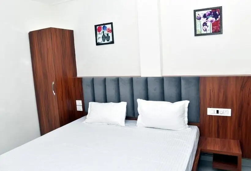 Quarto Deluxe, Groves