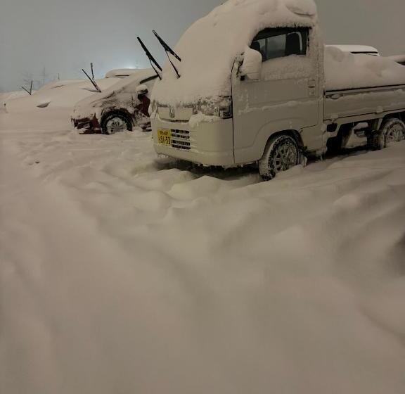 חדר בסיסי, Juniya Myoko