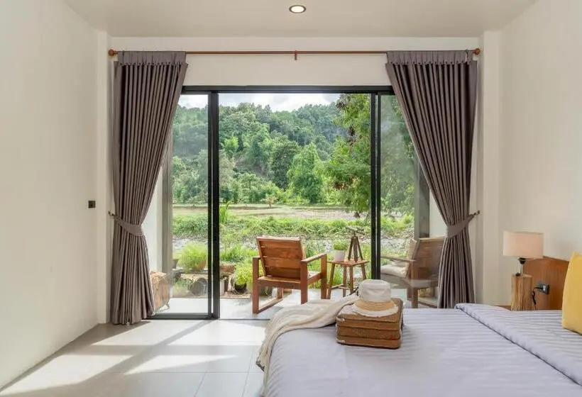 デラックスルーム, Sirin Farm Chiang Rai