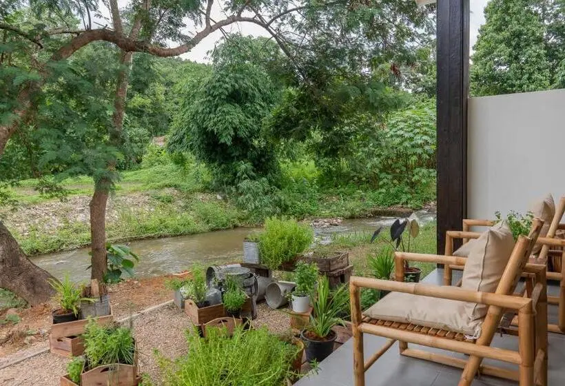 デラックスルーム, Sirin Farm Chiang Rai
