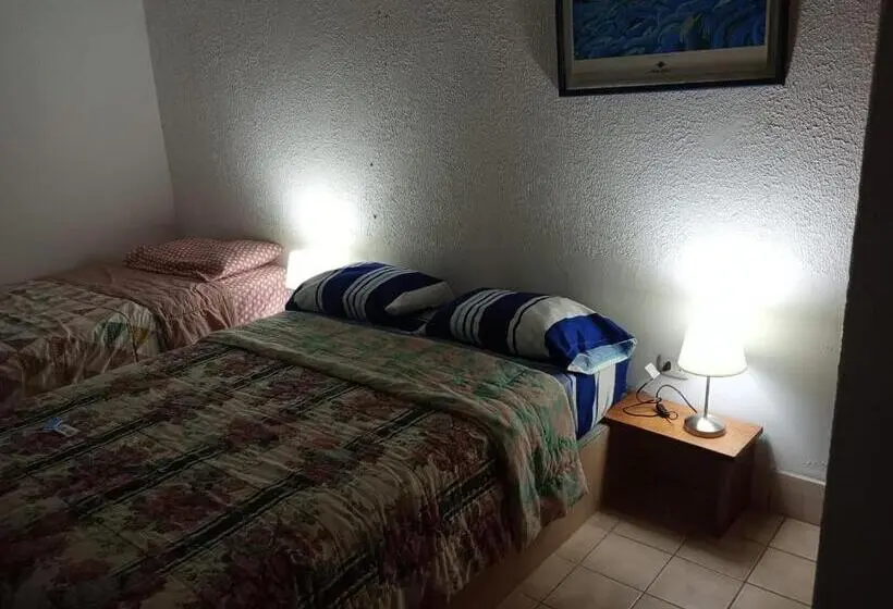اتاق استاندارد سه تخته با چشم‌انداز استخر, Conzulado 96   Colan Beach Rooms