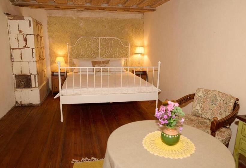 اتاق استاندارد, Kurte