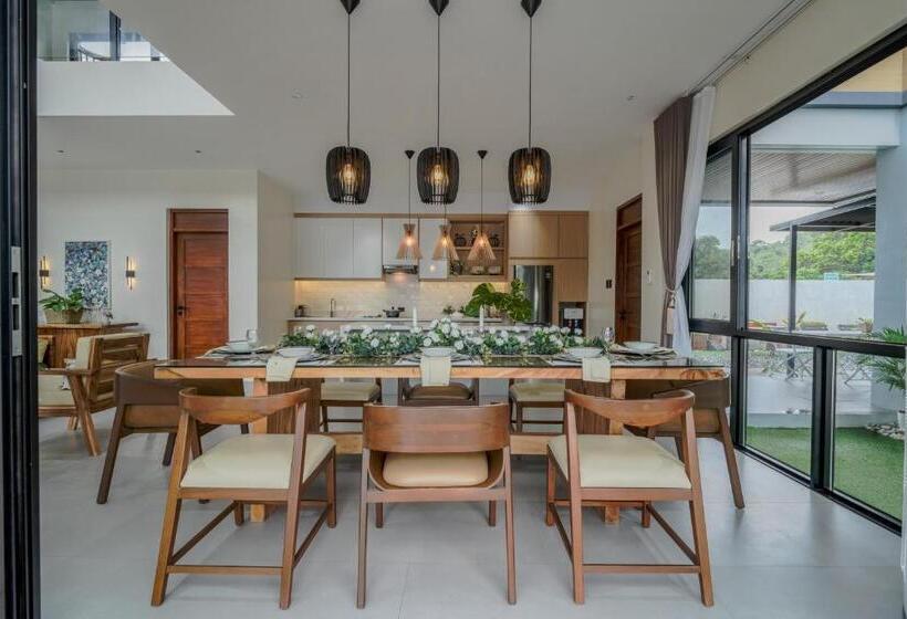 فيلا غرفة نوم واحدة مع مسبح, Damienerose Garden Villa