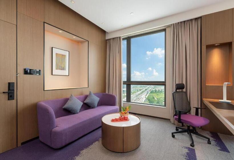 豪华套房, 佛山三龙湾希尔顿欢朋酒店