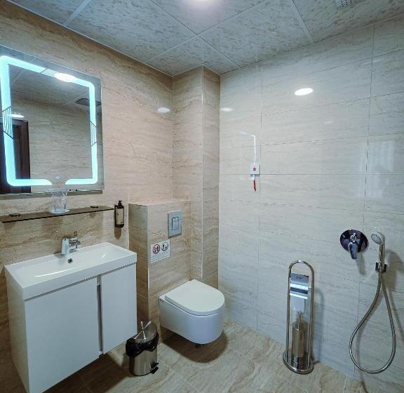 غرفة قياسية مزوَّدة بتراس, Babenets