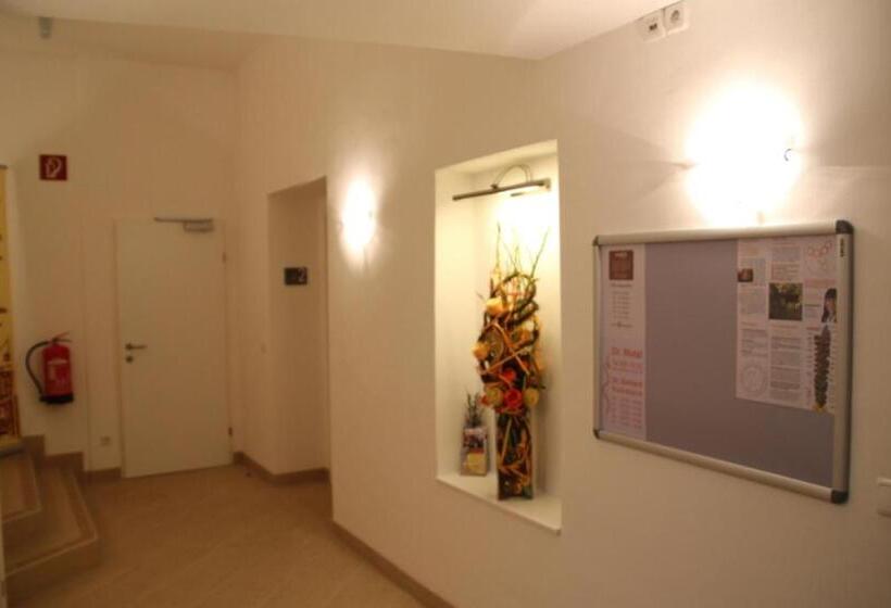 اتاق استاندارد, Norling Guest House