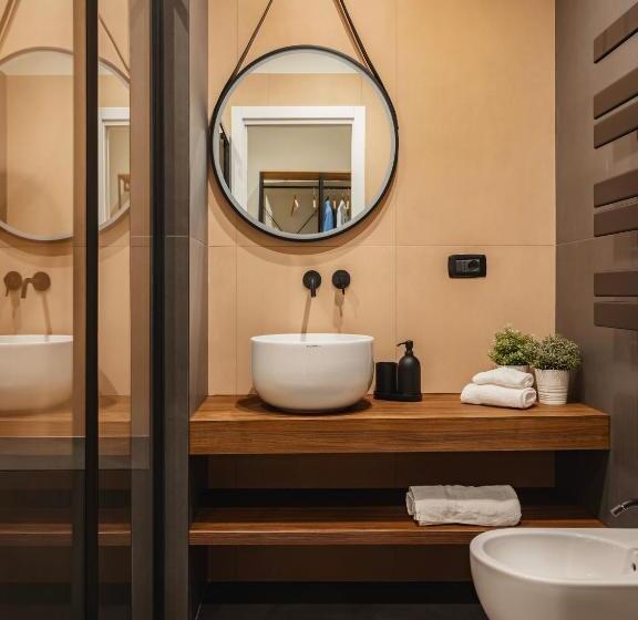 اتاق استاندارد, Almica24