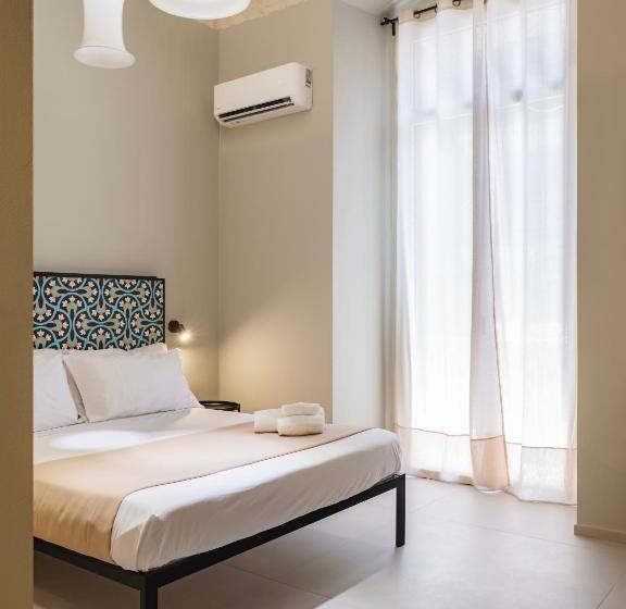 اتاق استاندارد با بالکن, Almica24