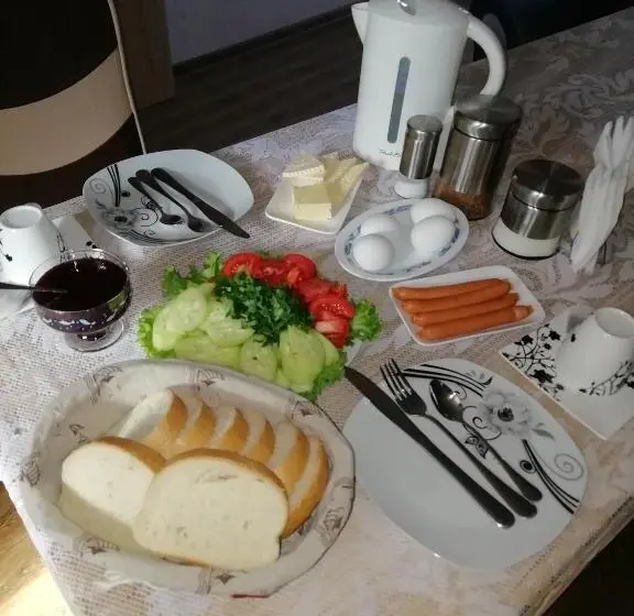 Economy Triple Room, Guest House Elena