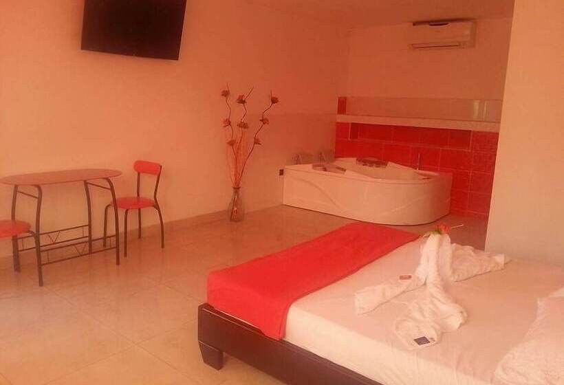 Suite met Jacuzzi, Apartahotel Barcelot