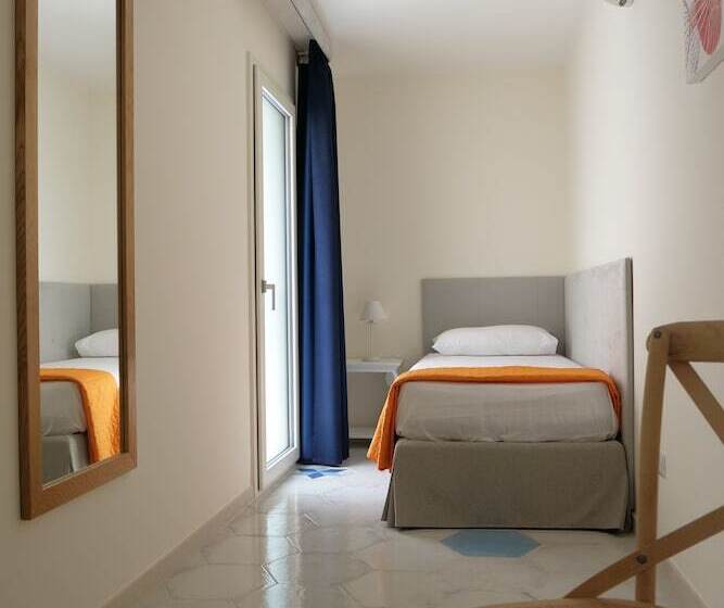 اتاق خانوادگی, B&b Casa Di Emma