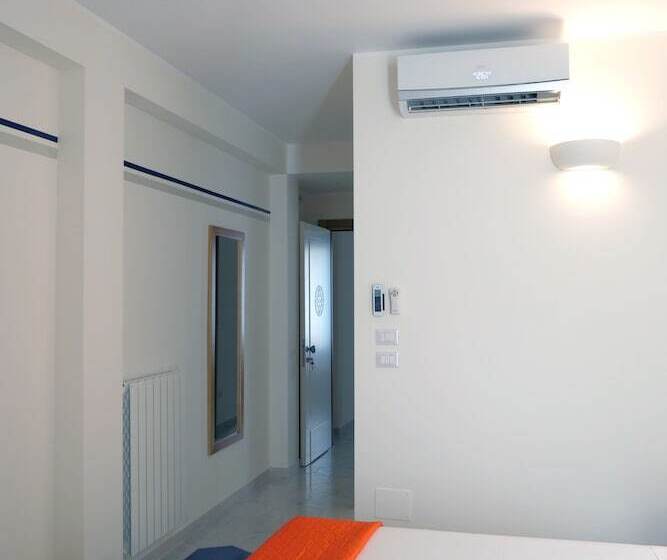 اتاق خانوادگی, B&b Casa Di Emma