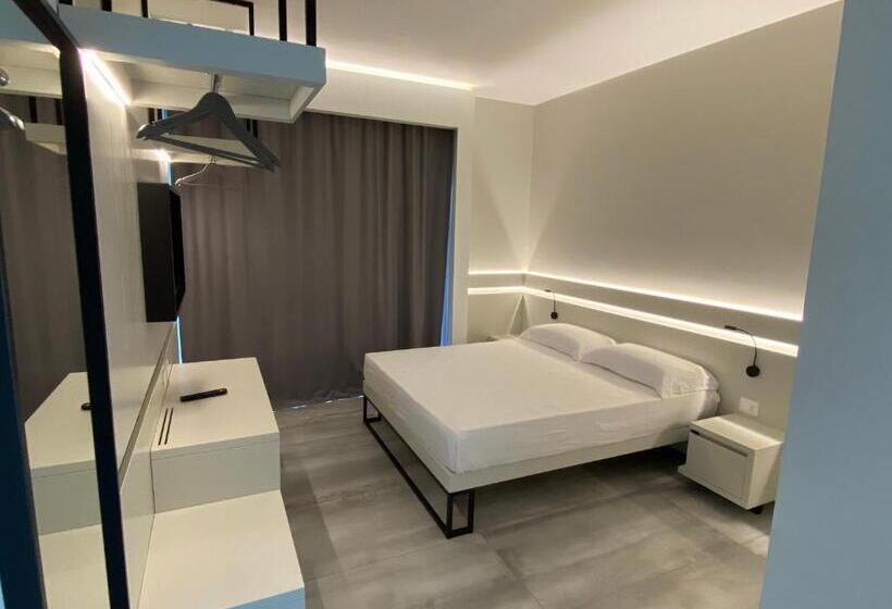 Comfort room with balcony, Aether Suites Tropea   Free Private Parking