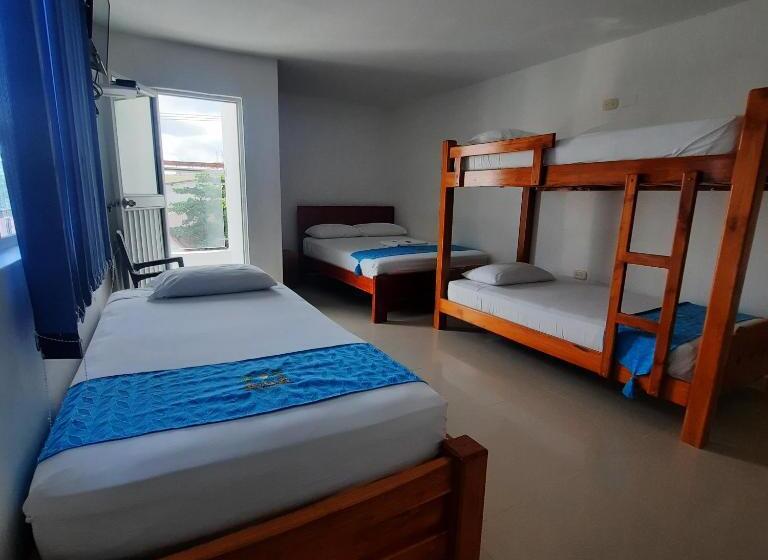 Aile Odası, Brisas Del Nare