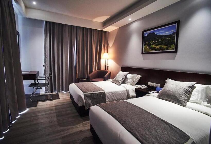 スーペリアールーム, Meritin