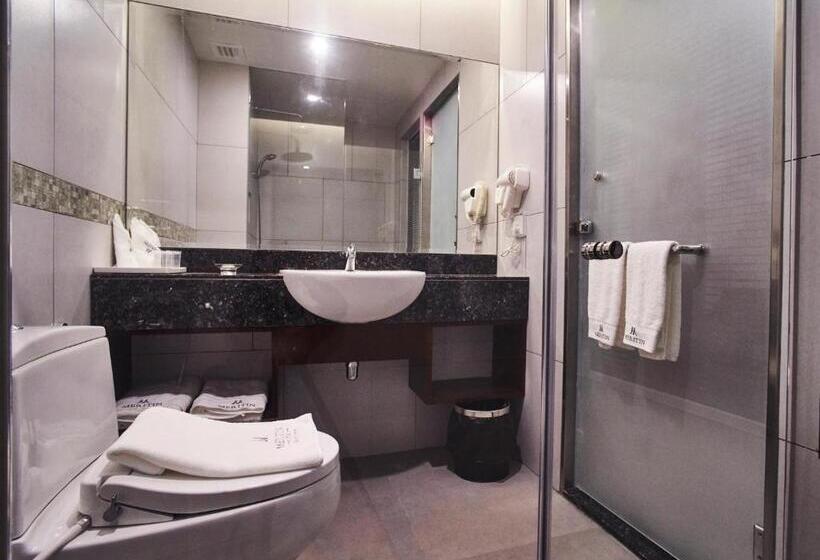 スタンダードトリプルルーム, Meritin