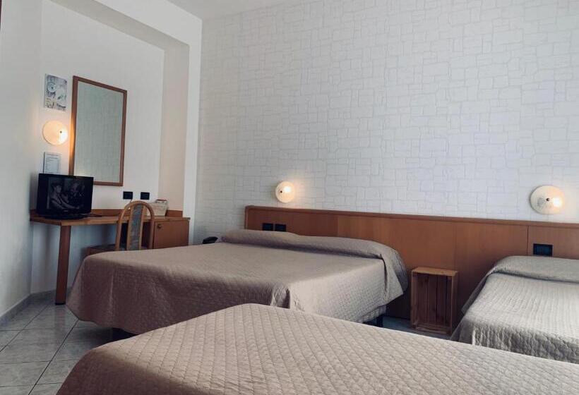 חדר לארבעה סטנדרטי עם מרפסת, San Giorgio