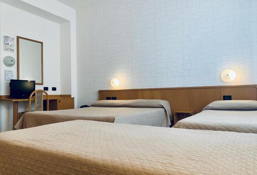 חדר לארבעה סטנדרטי עם מרפסת, San Giorgio