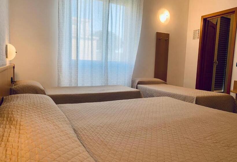 اتاق استاندارد چهارنفره با بالکن, San Giorgio