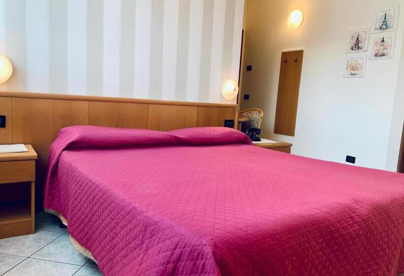 חדר סטנדרט, מיטת קינג, מותאם לאדם עם מוגבלויות, San Giorgio