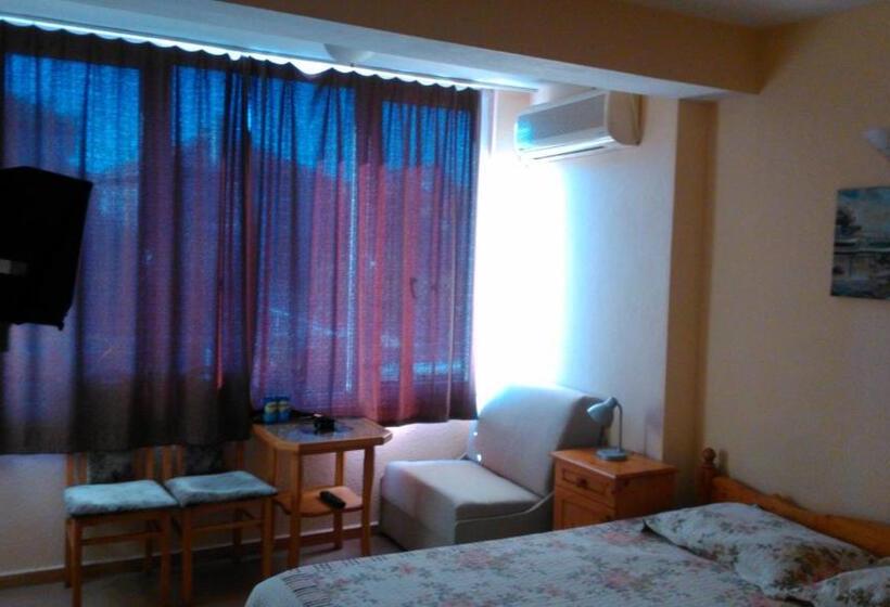 חדר סטנדרט נוף לגינה, Guest House Tony