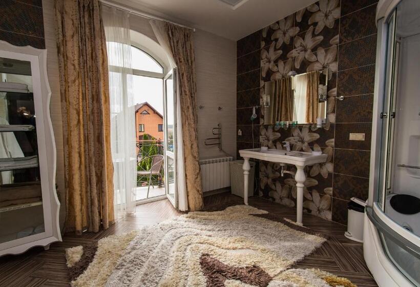 سوییت با چشمانداز استخر, Villa Venice