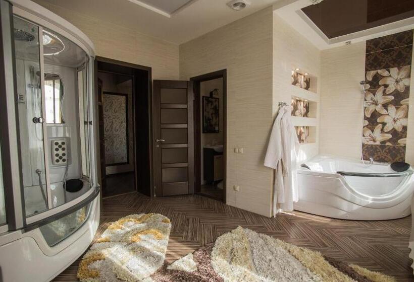 سوییت با چشمانداز استخر, Villa Venice