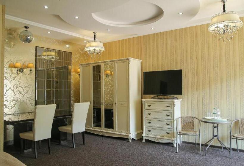 اتاق اکونومی, Villa Venice