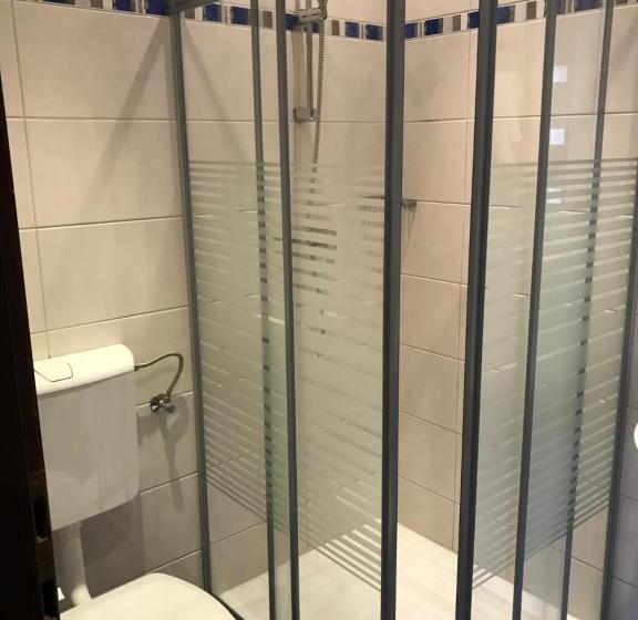 Номер Deluxe, Weismann