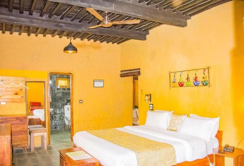 غرفة عائلية مطلّة علي الحديقة, Prakriti Aalay   Riverside Mountain View Boutique Eco Resort