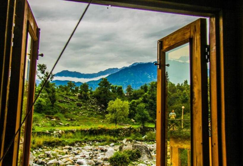 غرفة عائلية مطلّة علي الجبل, Prakriti Aalay   Riverside Mountain View Boutique Eco Resort