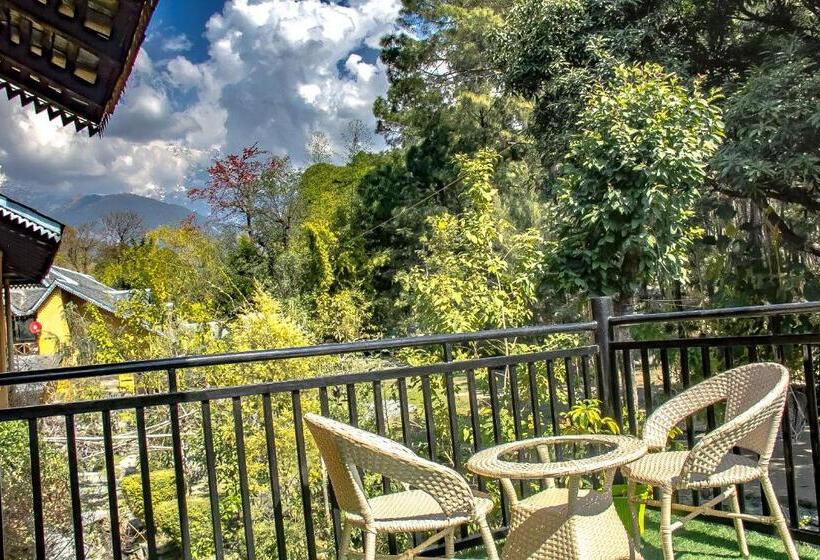 غرفة ديلوكس مزودة بشرفة, Prakriti Aalay   Riverside Mountain View Boutique Eco Resort