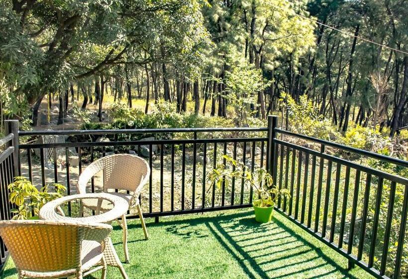 غرفة ديلوكس مزودة بشرفة, Prakriti Aalay   Riverside Mountain View Boutique Eco Resort