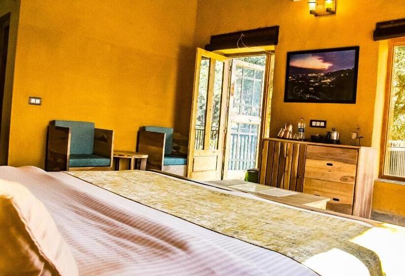 غرفة ديلوكس مزودة بشرفة, Prakriti Aalay   Riverside Mountain View Boutique Eco Resort