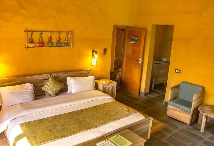 غرفة ديلوكس مزودة بشرفة, Prakriti Aalay   Riverside Mountain View Boutique Eco Resort