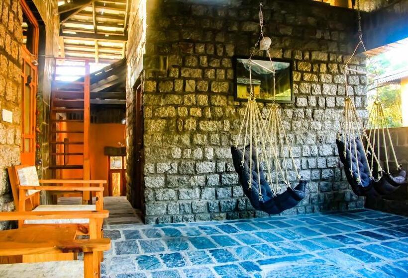 غرفة قياسية سرير كينج, Prakriti Aalay   Riverside Mountain View Boutique Eco Resort