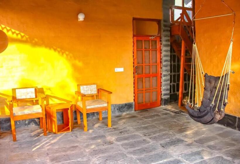 غرفة قياسية سرير كينج, Prakriti Aalay   Riverside Mountain View Boutique Eco Resort