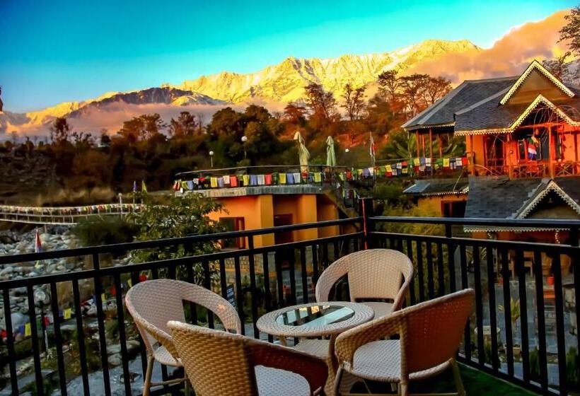 غرفة عائلية مطلّة علي الجبل, Prakriti Aalay   Riverside Mountain View Boutique Eco Resort