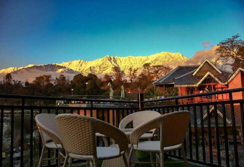 غرفة عائلية مطلّة علي الجبل, Prakriti Aalay   Riverside Mountain View Boutique Eco Resort