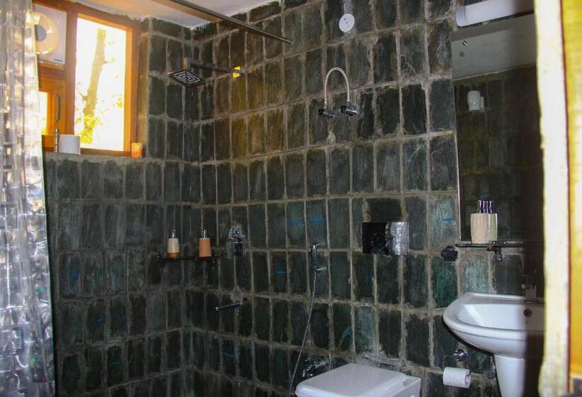 كابينة, Prakriti Aalay   Riverside Mountain View Boutique Eco Resort