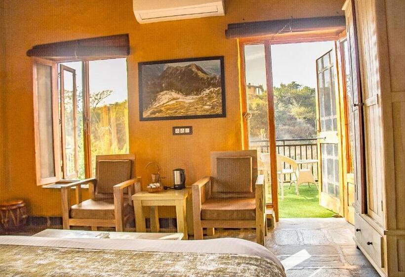 غرفة ديلوكس مزودة بشرفة, Prakriti Aalay   Riverside Mountain View Boutique Eco Resort