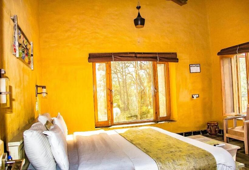 غرفة ديلوكس مزودة بشرفة, Prakriti Aalay   Riverside Mountain View Boutique Eco Resort