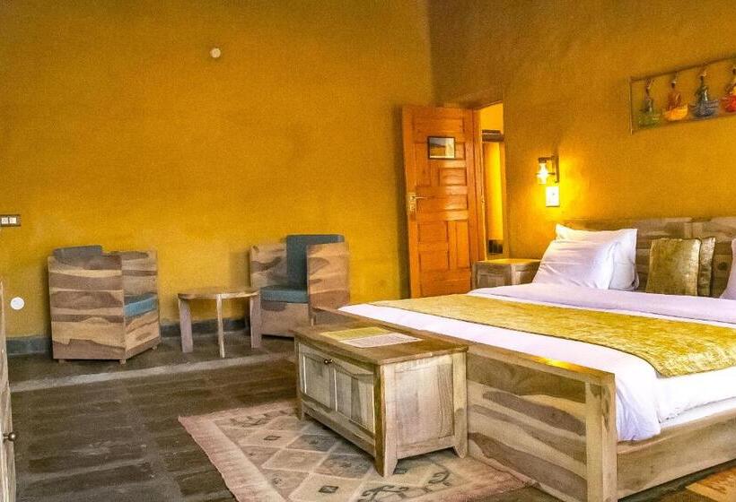 غرفة ديلوكس مزودة بشرفة, Prakriti Aalay   Riverside Mountain View Boutique Eco Resort