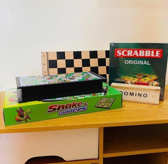 اتاق خانوادگی, Feels Like Homie Staycation